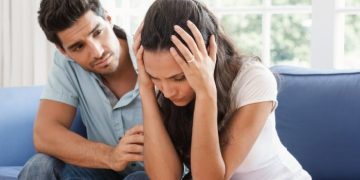 9 Sure Signs That Woman Feels Neglected In Relationship