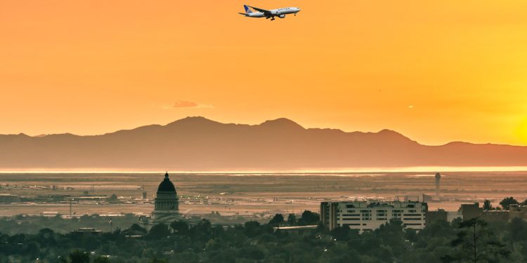 How to get cheap flights to Salt Lake City with United Airlines reservations. Try to be flexible with dates and destinations to grab last-minute deals, cheap tickets, and offers.
